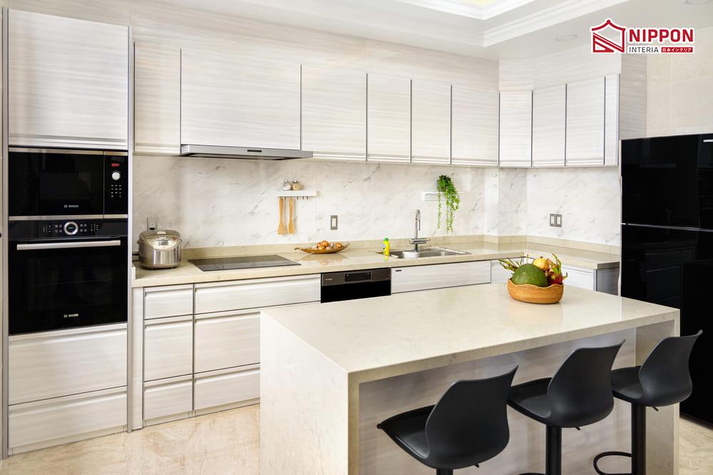 Mẫu tủ bếp đảo cho căn hộ chung cư chữ L đẹp và hiện đại